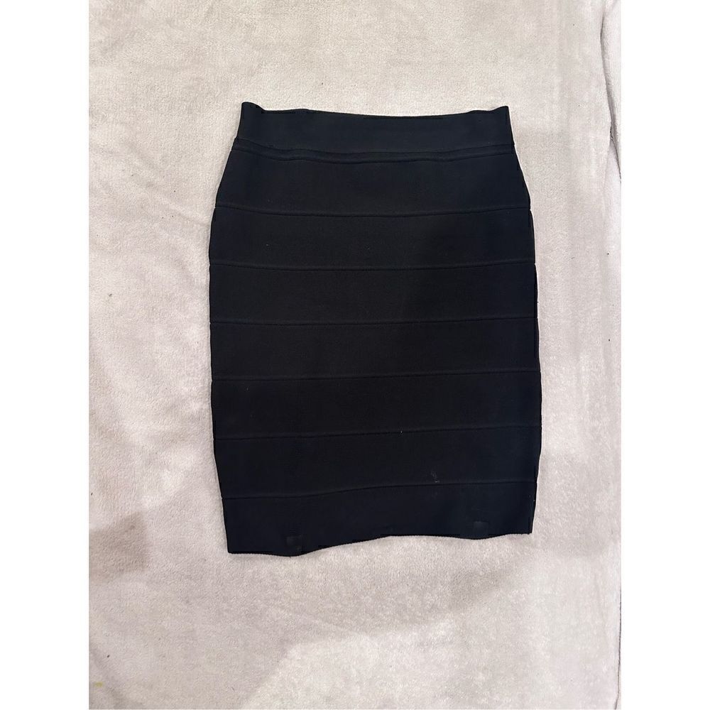Romeo & Juliet Couture size M women’s black bandage skirt